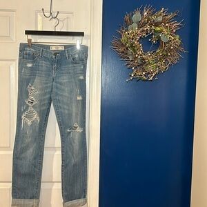 Women’s Abercrombie & Fitch Slim perfectly distressed jeans Erin size 27 x 35